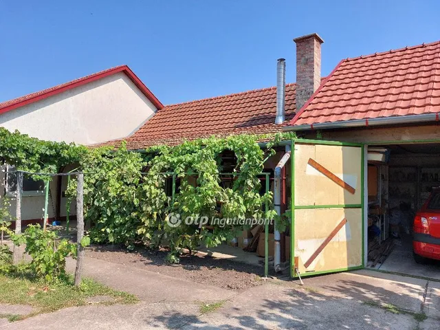 Eladó ház Jászberény 107 nm