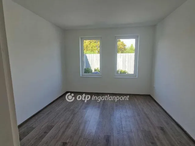 Eladó lakás Tápiószele 62 nm