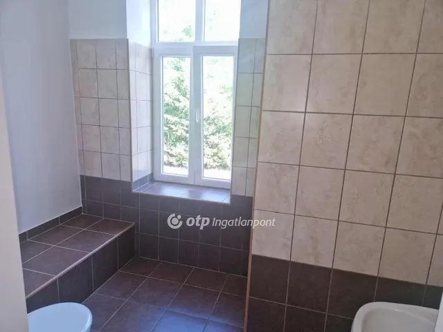 Eladó lakás Tápiószele 62 nm