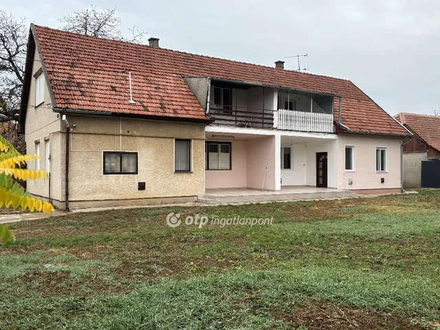 Eladó lakás Békéscsaba 95 nm