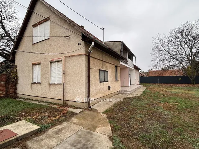 Eladó lakás Békéscsaba 95 nm