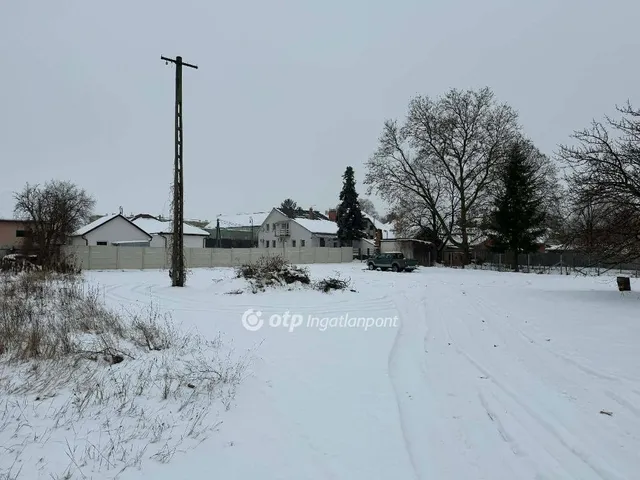 Eladó telek Jászfényszaru 1328 nm