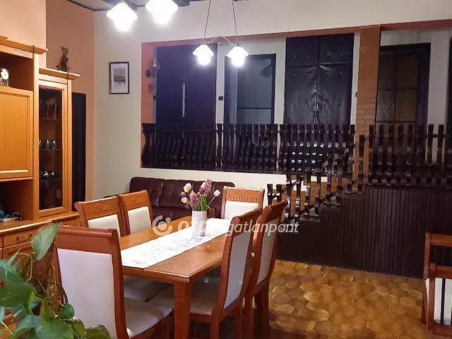 Eladó ház Tápiószele 168 nm