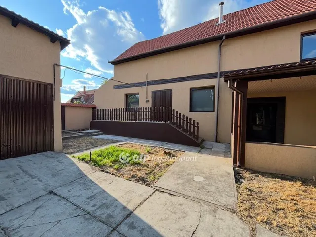 Eladó ház Orosháza 294 nm