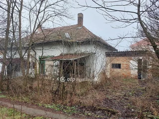 Eladó lakás Aszód 36 nm