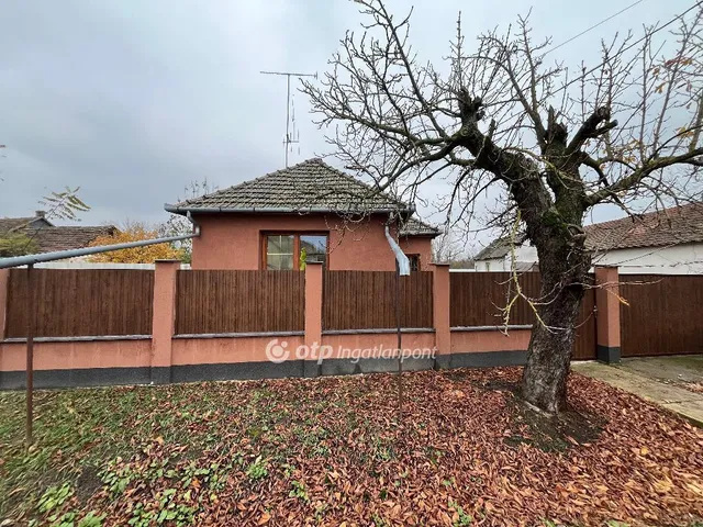 Eladó ház Sarkad 93 nm