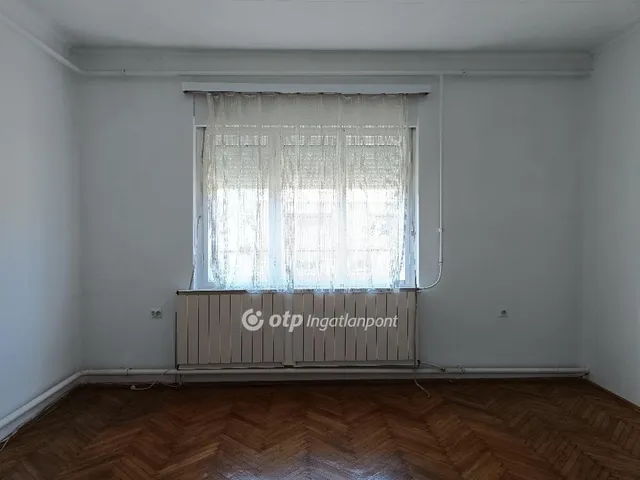 Eladó ház Sarkad 99 nm