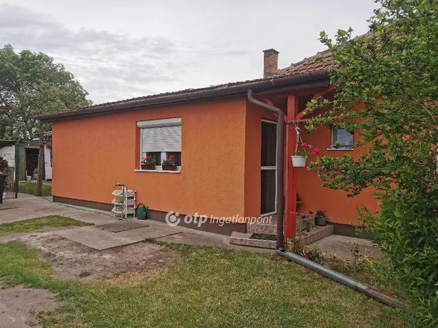 Eladó ház Törtel 118 nm