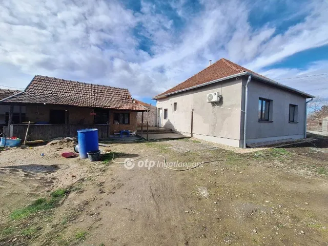 Eladó ház Komádi 67 nm