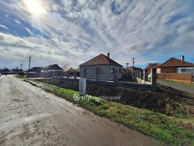 Eladó ház Komádi 67 nm