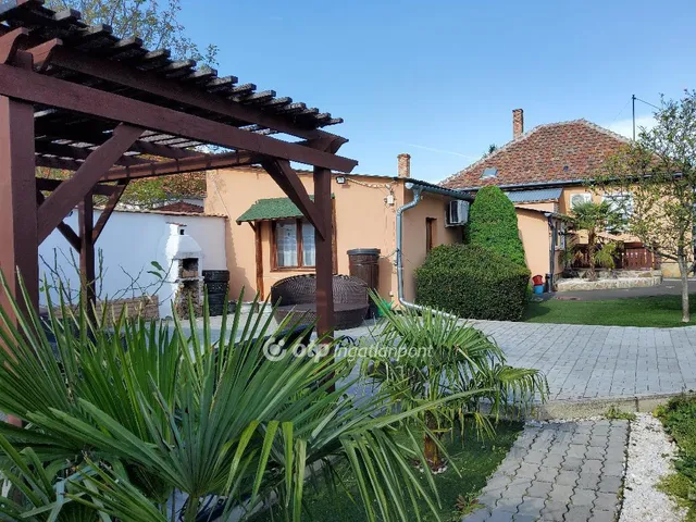 Eladó ház Hatvan 125 nm