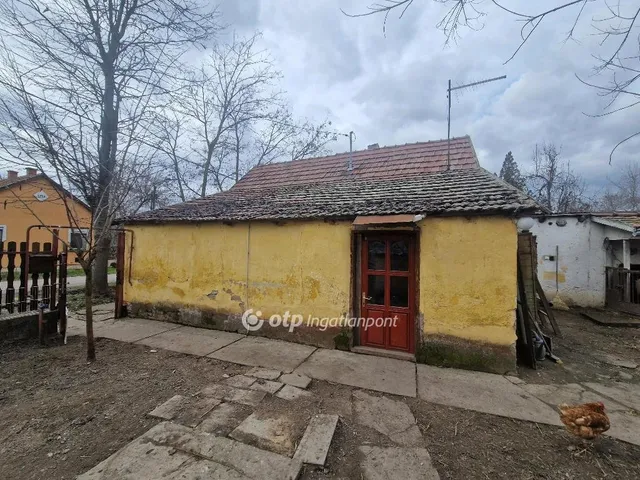 Eladó ház Cegléd 39 nm