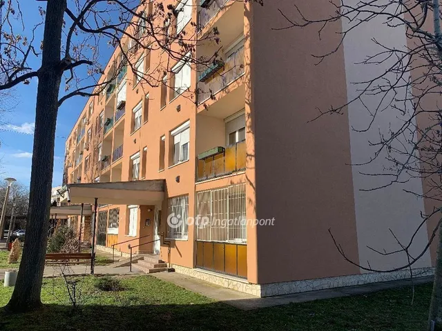 Eladó lakás Szolnok 54 nm