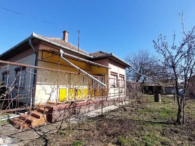 Eladó ház Dévaványa 64 nm