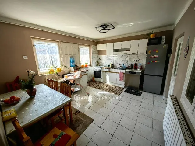 Eladó ház Kunhegyes 94 nm