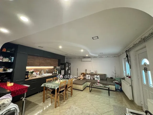 Eladó ház Abony 101 nm