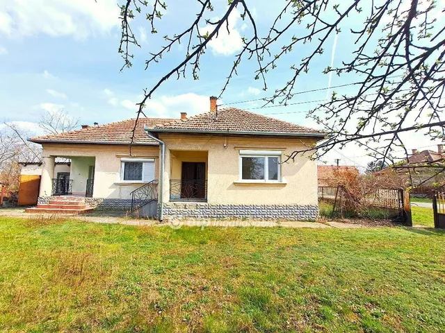 Eladó ház Abony 80 nm