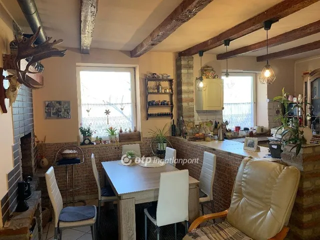 Eladó mezőgazdasági ingatlan Fegyvernek 75 nm