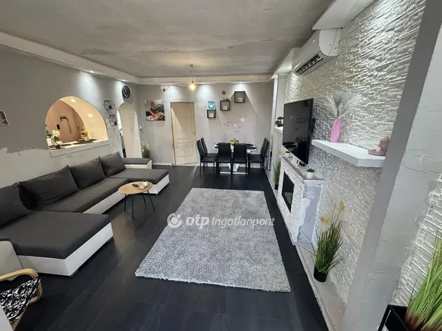 Eladó ház Tápiószentmárton 75 nm