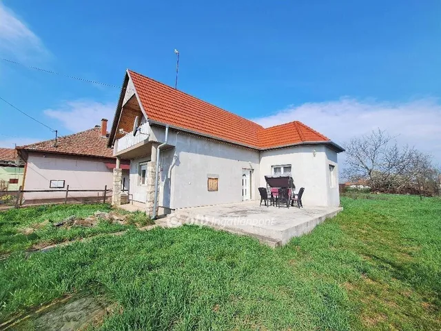 Eladó ház Biharnagybajom 128 nm