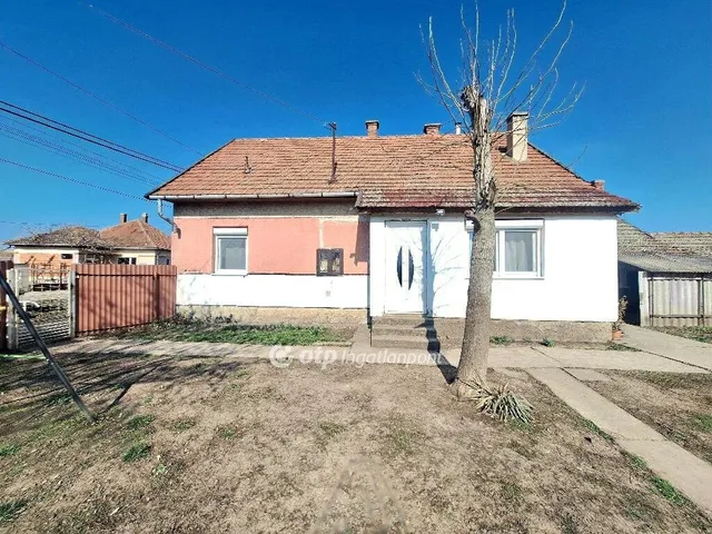 Eladó ház Füzesgyarmat 68 nm