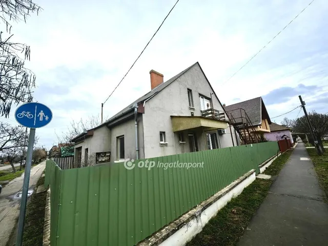 Eladó ház Túrkeve 143 nm