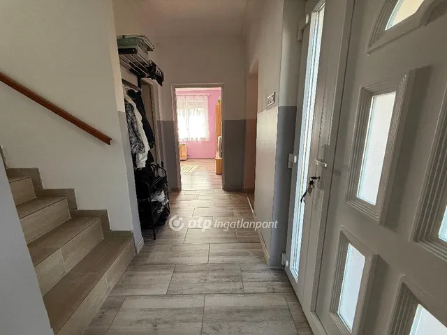 Eladó ház Cegléd 170 nm