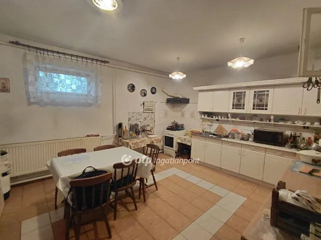 Eladó ház Bag 205 nm