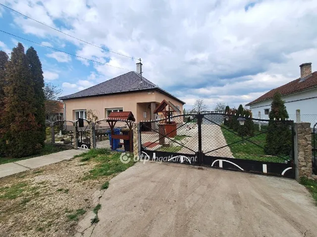 Eladó ház Báránd 93 nm