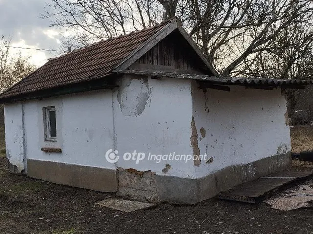 Eladó mezőgazdasági ingatlan Jászberény 18 nm