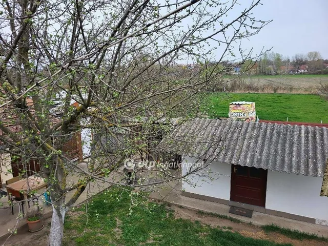 Eladó ház Tápióság 81 nm