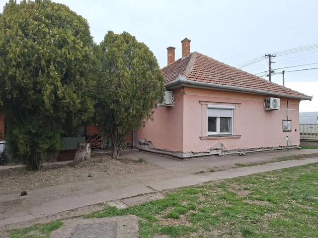Eladó ház Abony 75 nm