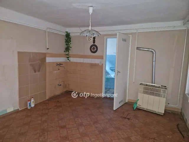 Eladó ház Tápiószele 75 nm