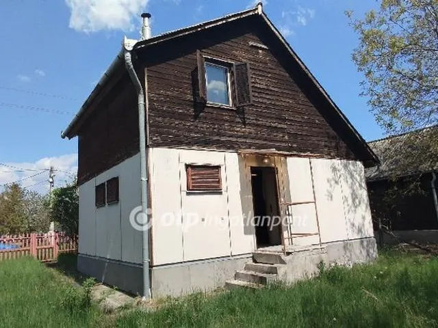 Eladó nyaraló Jászárokszállás 71 nm