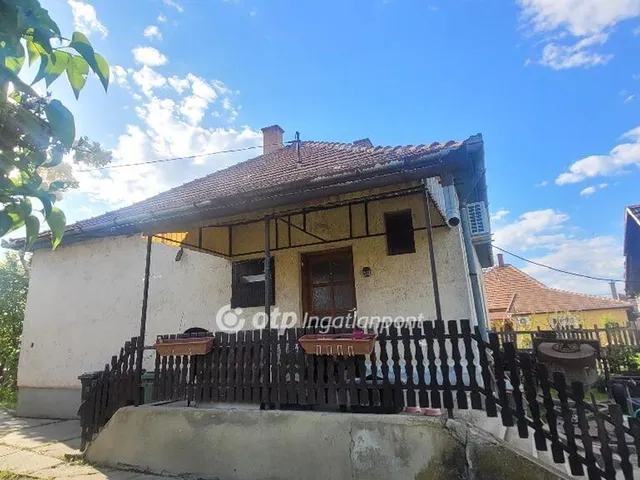 Eladó ház Jászkisér 72 nm