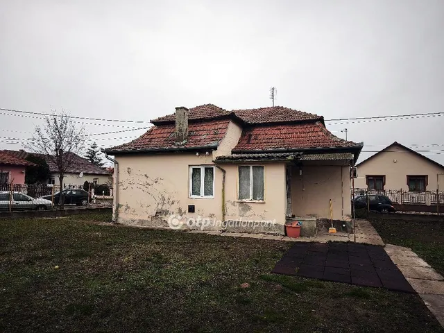 Eladó ház Szolnok 70 nm