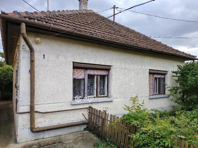 Eladó ház Szolnok 75 nm