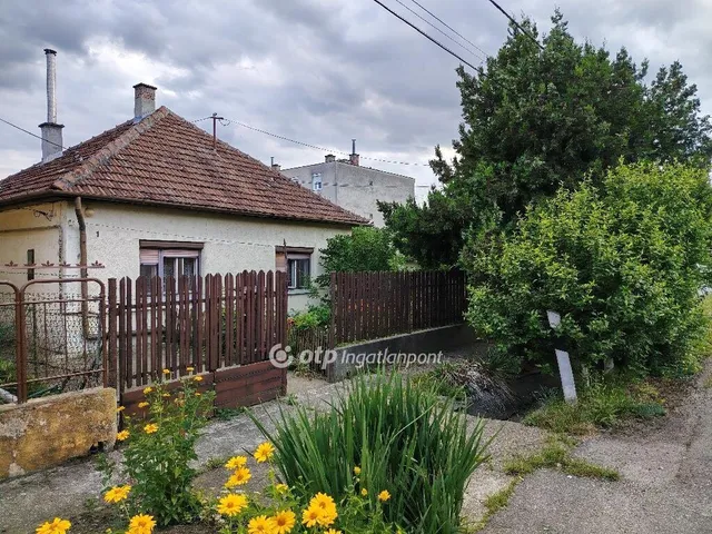 Eladó ház Szolnok 75 nm