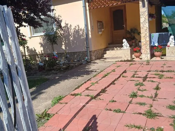 Eladó ház Kaba 71 nm