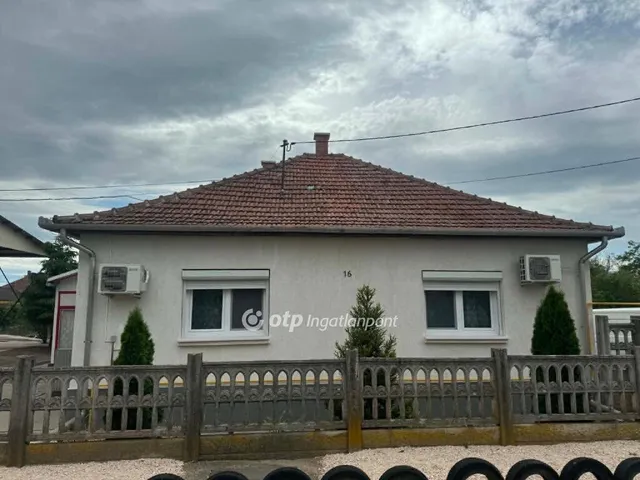 Eladó ház Jászboldogháza 132 nm