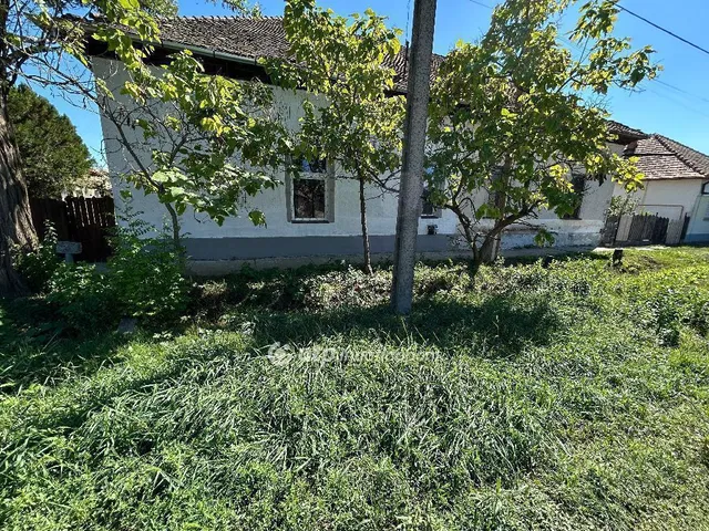 Eladó ház Kunhegyes 90 nm