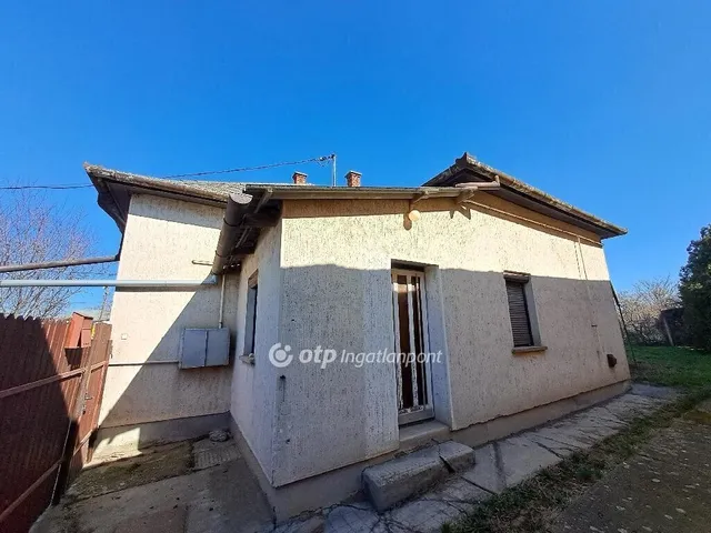 Eladó ház Kunhegyes 86 nm