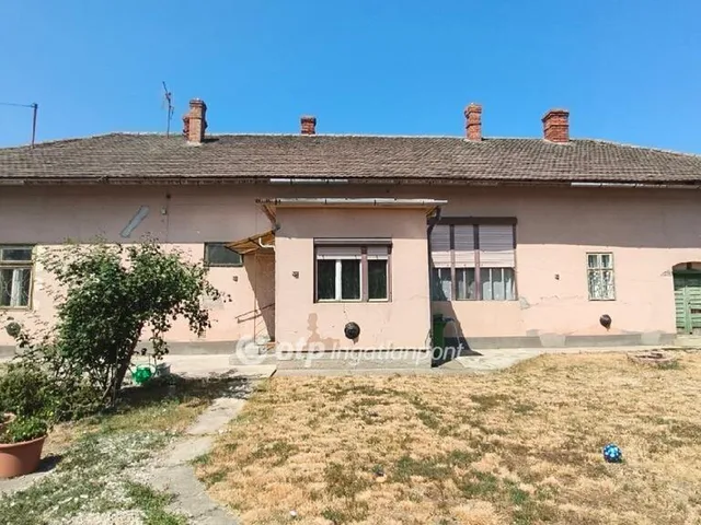 Eladó ház Kisújszállás 140 nm