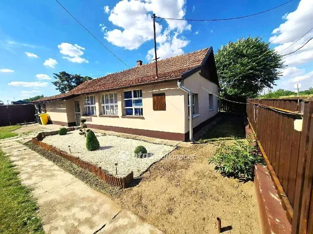 Eladó ház Szeghalom 79 nm