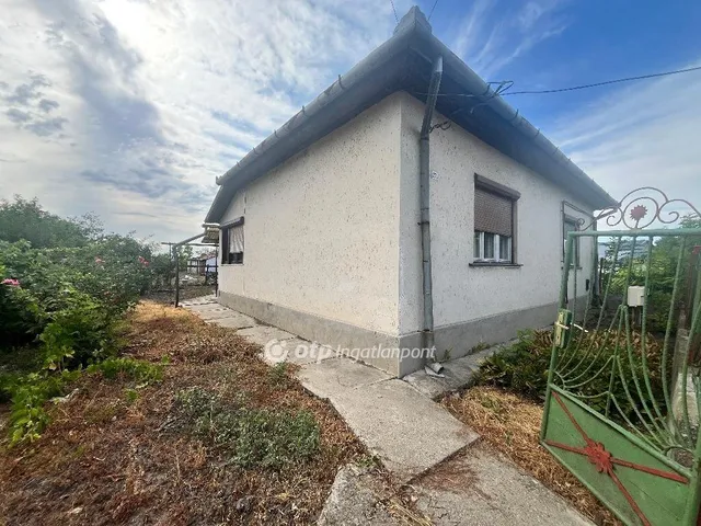 Eladó ház Jászkisér 76 nm