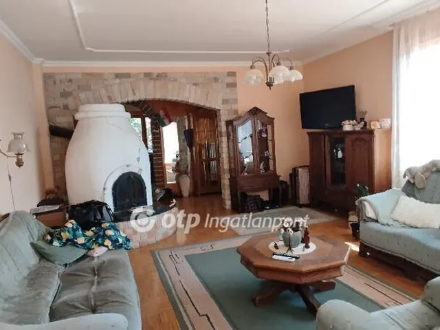 Eladó ház Gyöngyössolymos 160 nm