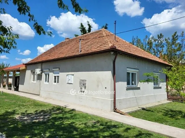 Eladó ház Jászboldogháza 117 nm