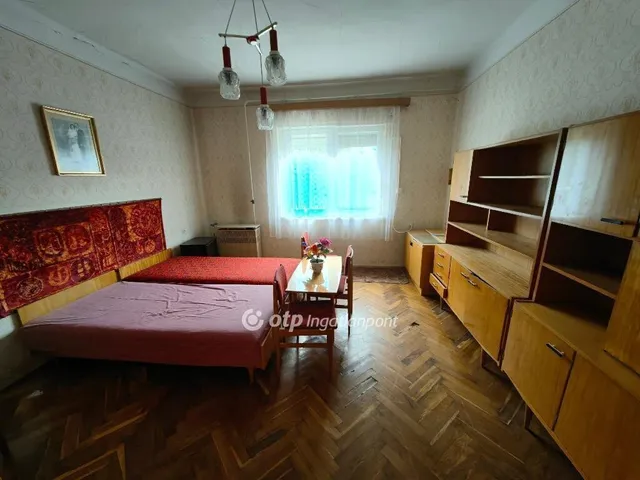 Eladó ház Kisújszállás 71 nm