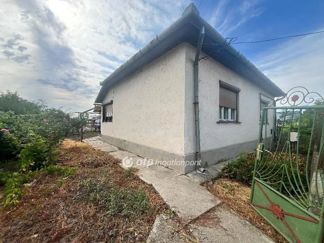 Eladó ház Jászkisér 76 nm