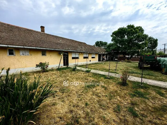 Eladó ház Karcag 91 nm